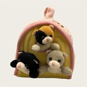 Unipak Plush Cat House 3 Finger Puppet Cats in Play Kitten House Carrying Case